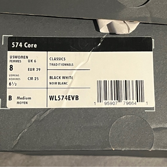 New Balance Women’s Sneakers 574 Black Size 8 US - Picture 15 of 15